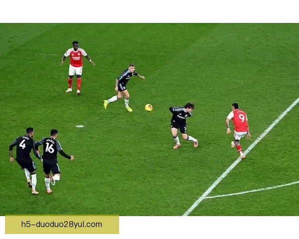 热苏斯双响助阿森纳提前出线